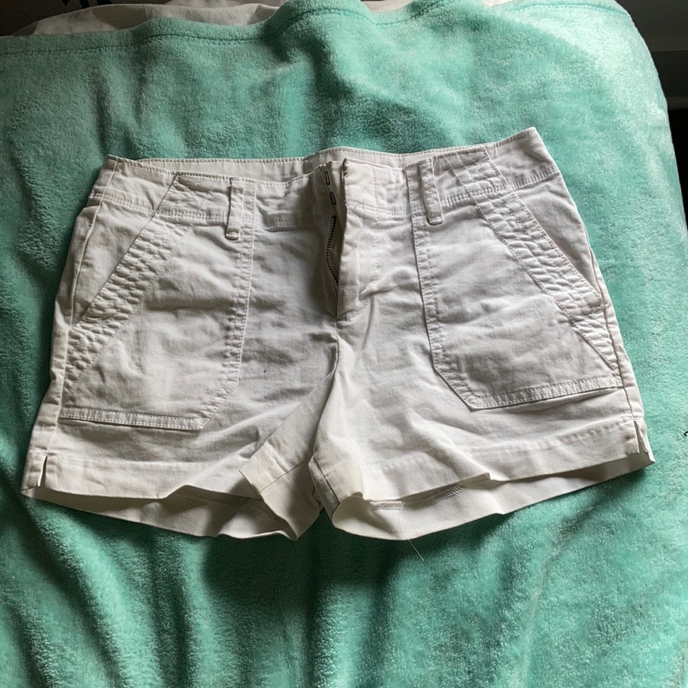 Old Navy pixie Chino shorts